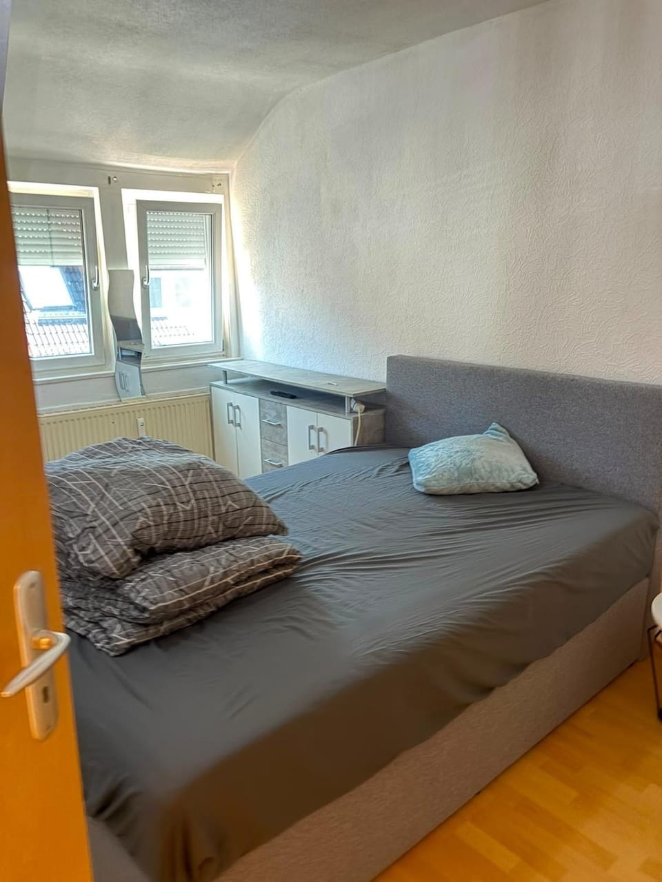 Modern WiFi Zentral 4 Gäste Apartment in Heilbronn