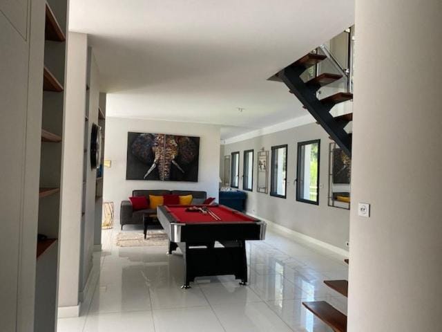 Billiard, Living room