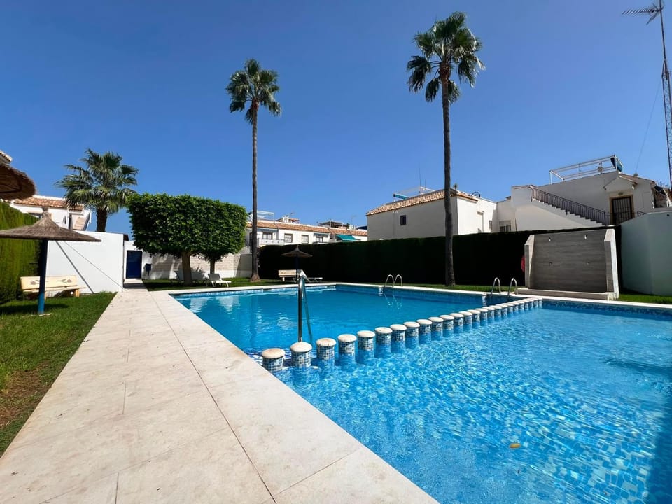 Swimming pool, Swimming pool
