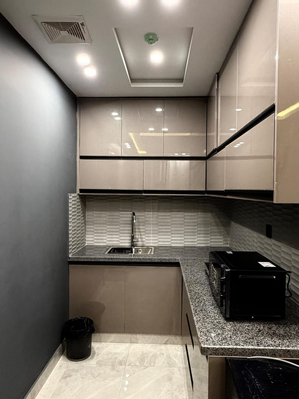 CasaNova 1BHK - Bahria town Lahore Apartment in Lahore