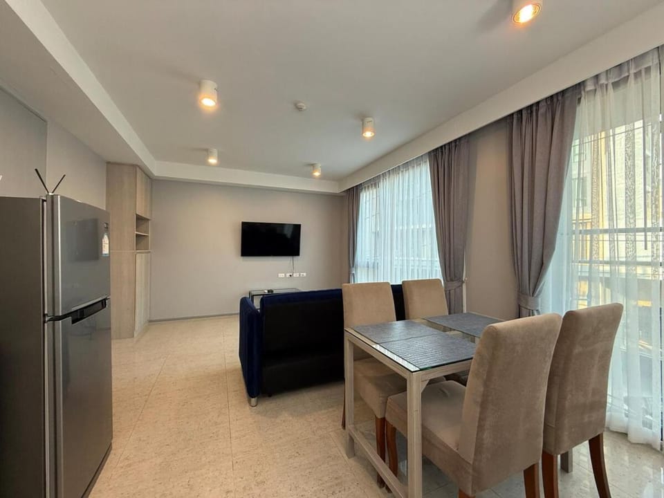 Spacious Suite by the Beach Rooftop Pool Apartment in Choeng Thale