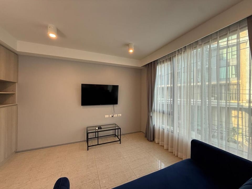 Spacious Suite by the Beach Rooftop Pool Apartment in Choeng Thale