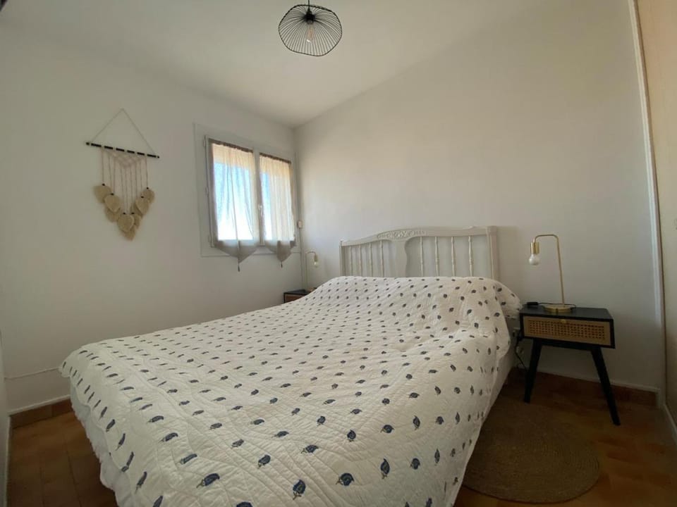 L'Escale d'Esther House in Saint-Cyprien