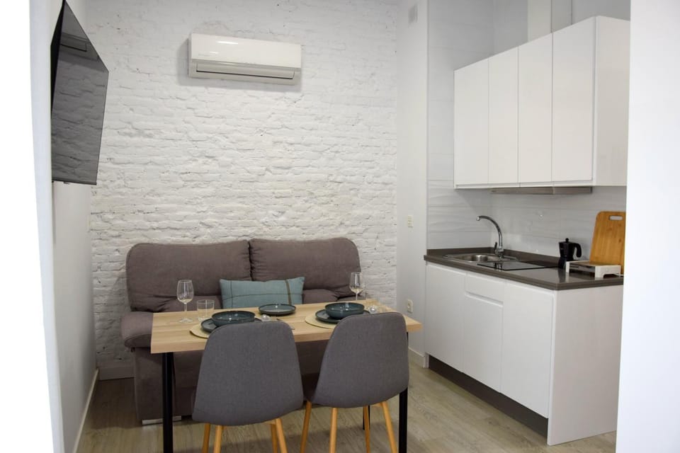 Kitchen or kitchenette, Living room, Dining area, air conditioner