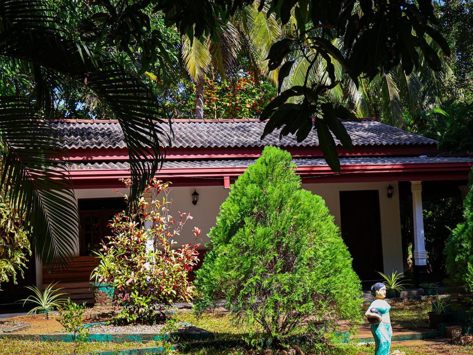 Property building, Natural landscape, Garden view