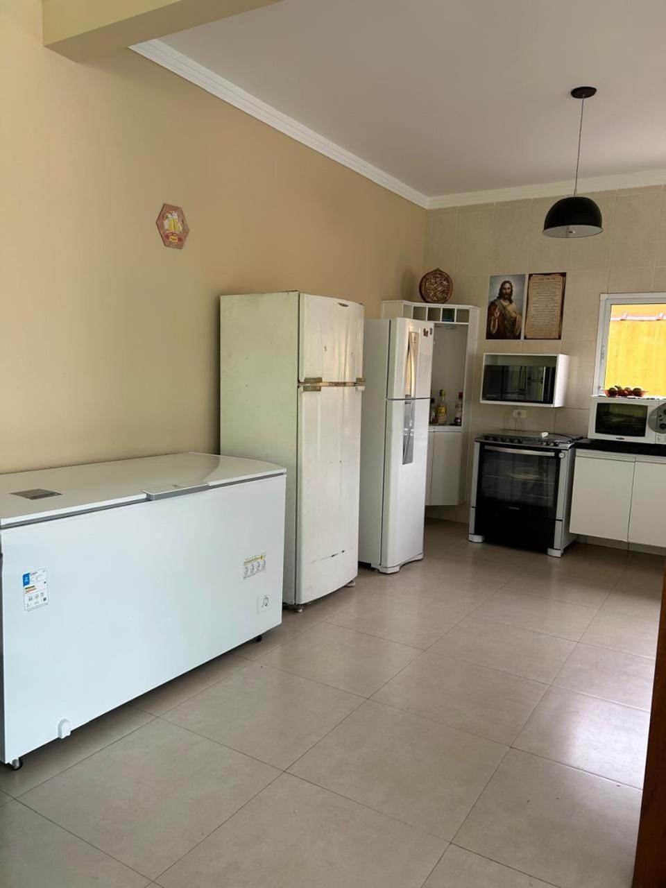 Kitchen or kitchenette, oven, stove