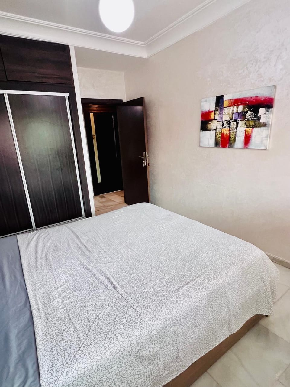 Photo of the whole room, Bedroom