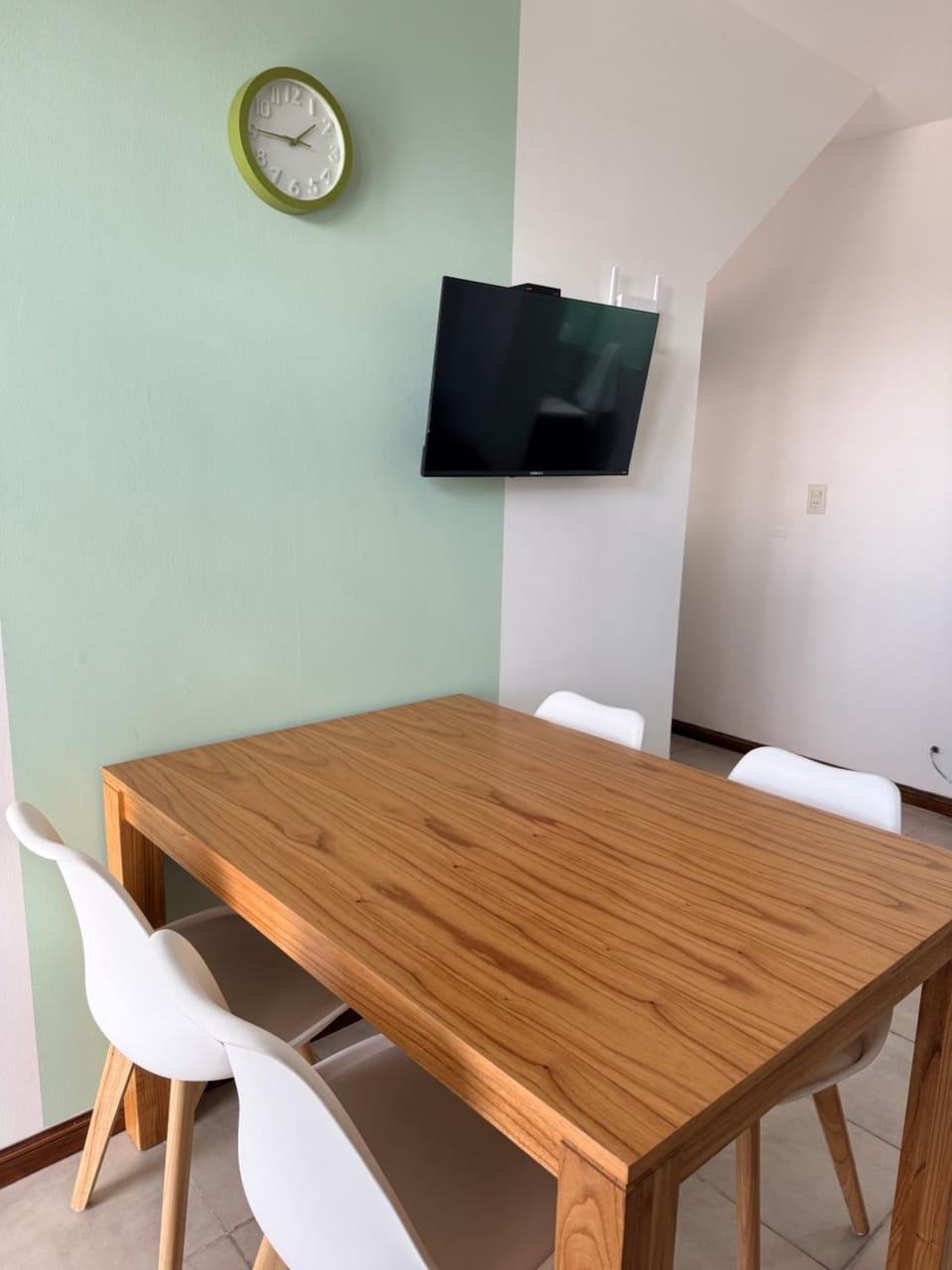 TV and multimedia, Dining area