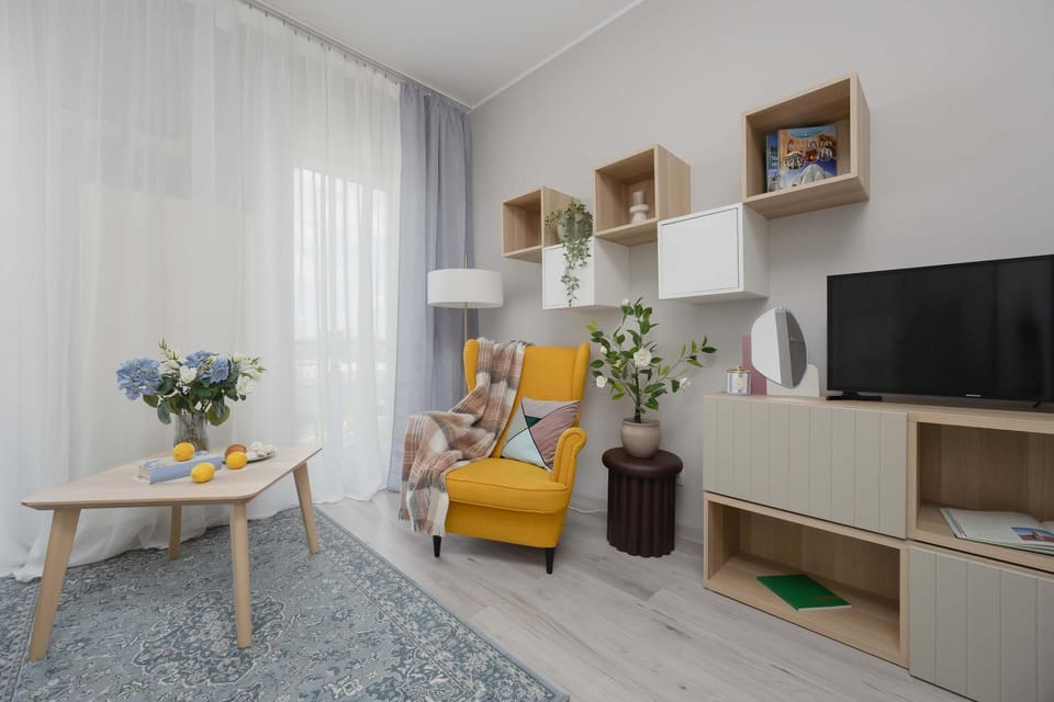 TV and multimedia, Seating area, Evening entertainment
