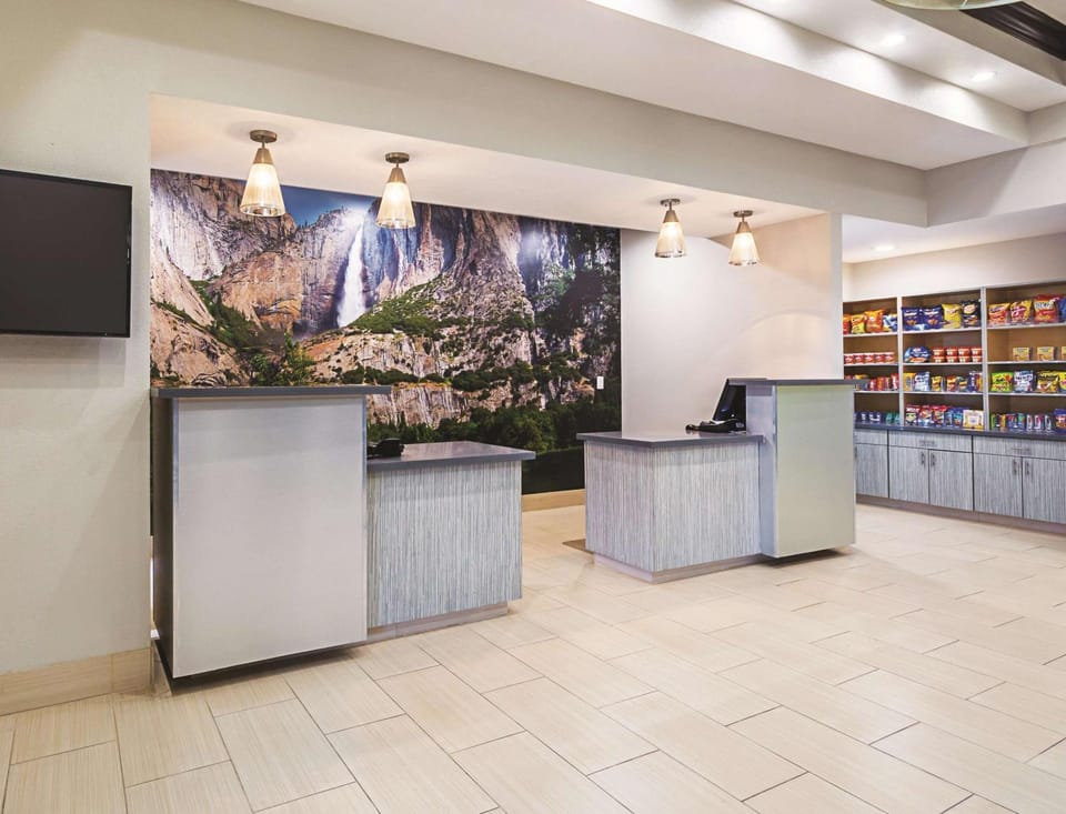 Lobby or reception, On site
