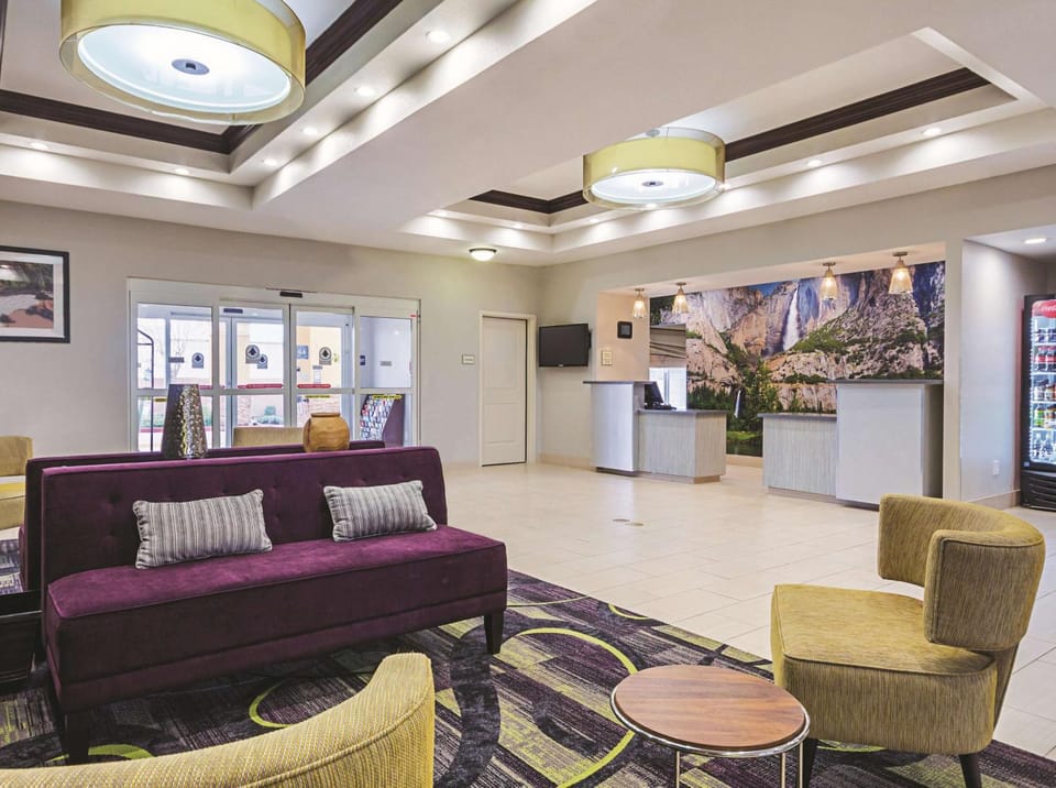 Lobby or reception, On site