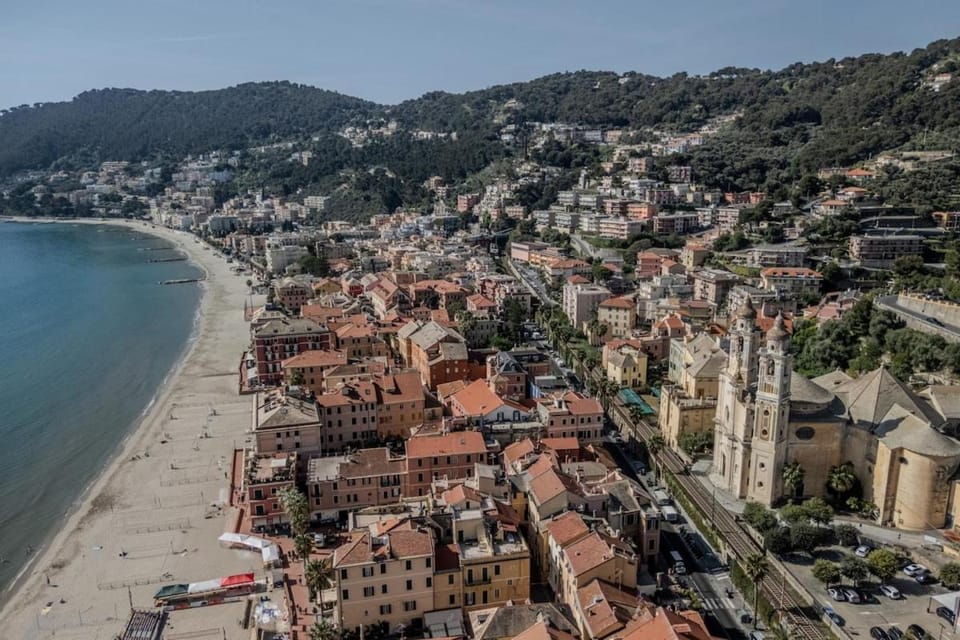 Palazzo 600 - Historic vaulted ceilings, 2 minutes from the sea Apartment in Laigueglia