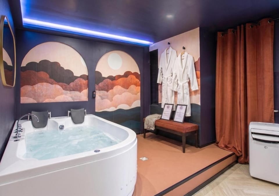 Hot Tub, Hot Tub, air conditioner, air conditioner