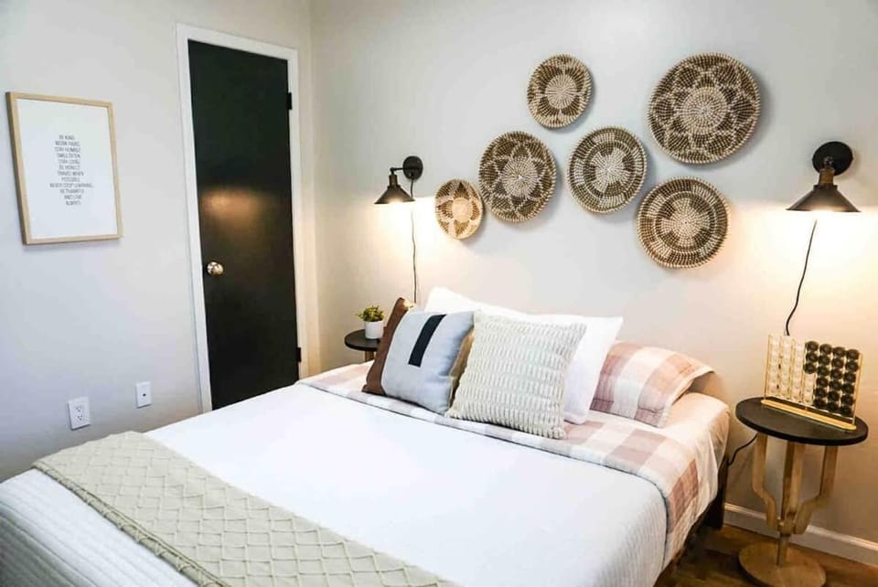 Game Stop | Travel Pros & Pets Welcome | Near I-40 Apartment in Oklahoma