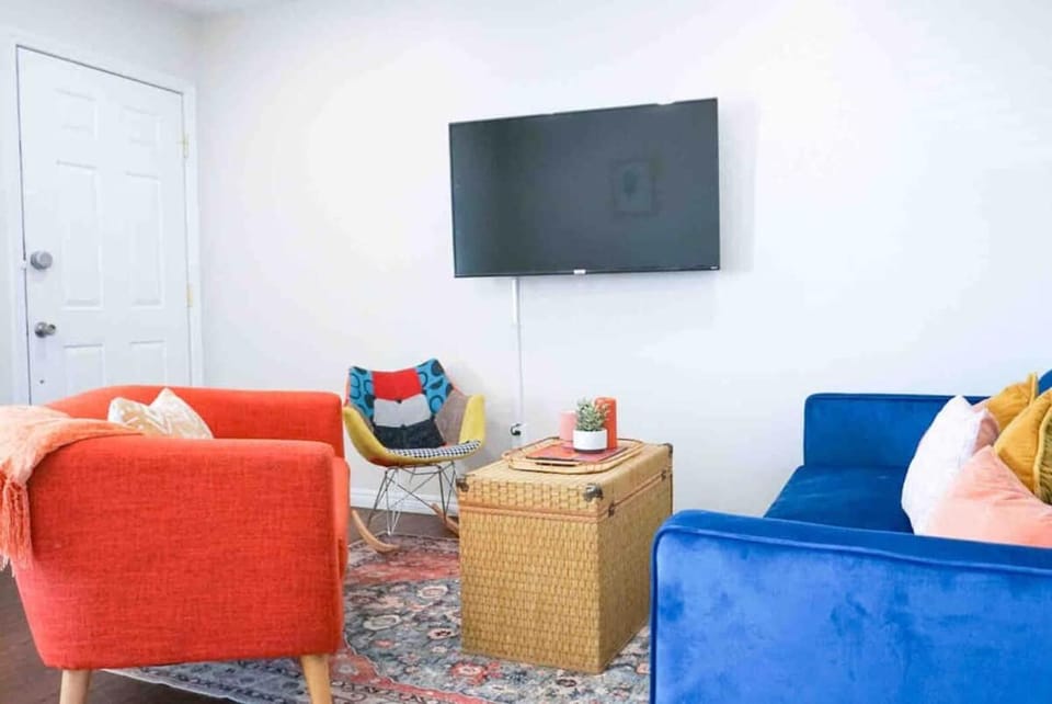 Colorful Retreat | Near I-40 &SWOSU | Pets Welcome Apartment in Oklahoma