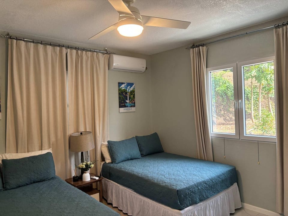 Castaways Haven Apt Few steps from Mero Beach Apartment in Dominica