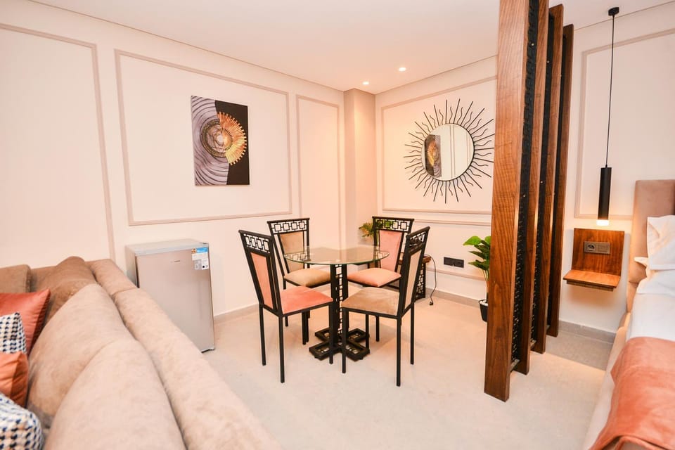 Studio 06 Maarif - High Speed Wi-Fi Apartment in Casablanca