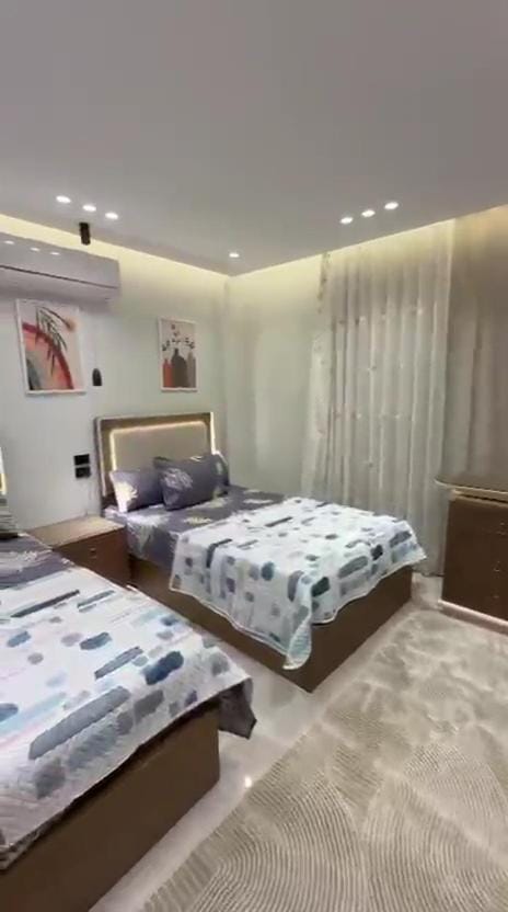 شقه ايجار الرحاب فرش جديد فندقي اول سكن قريبا من السوق القديم Apartment in New Cairo City