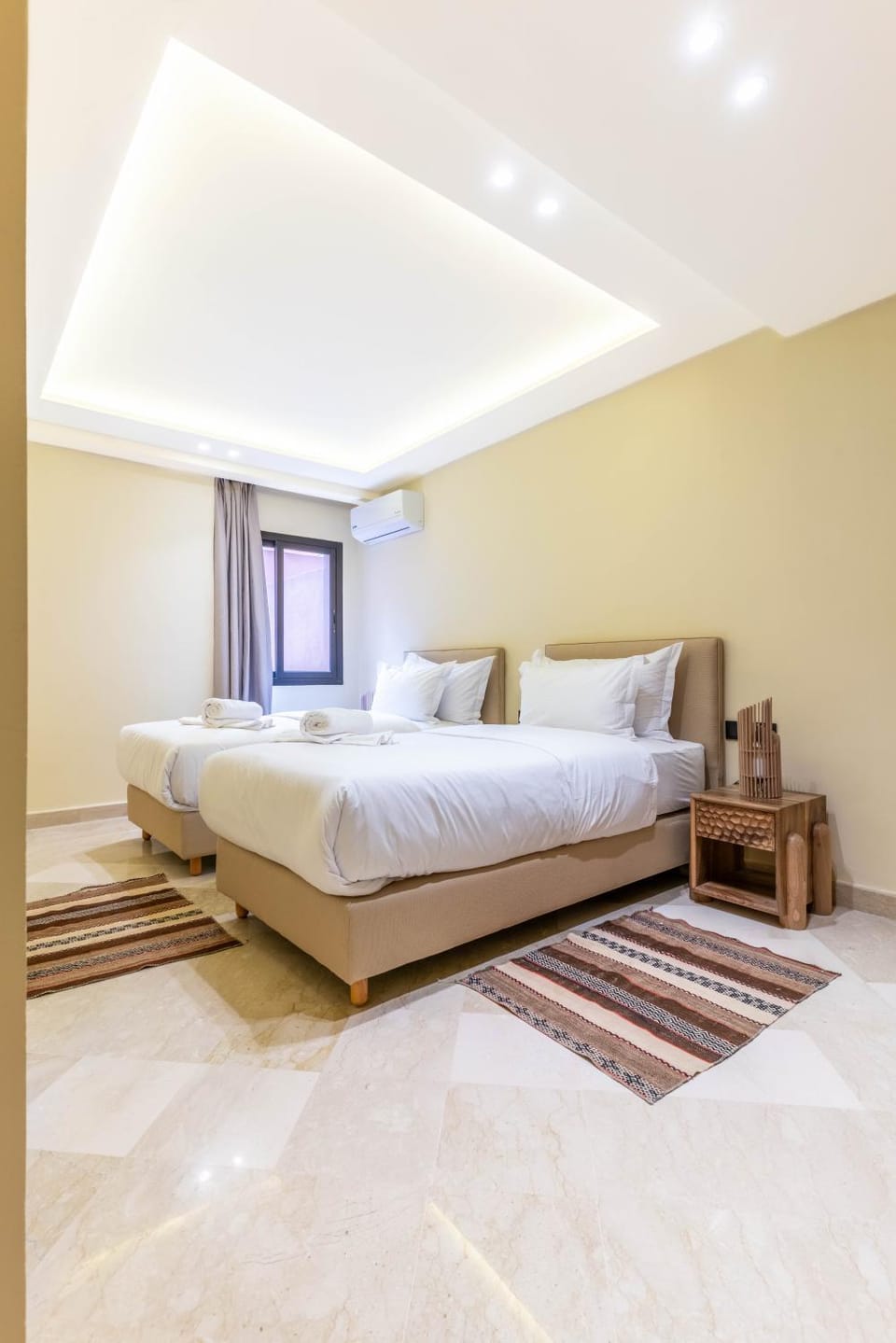 Bed, Photo of the whole room, Bedroom, air conditioner