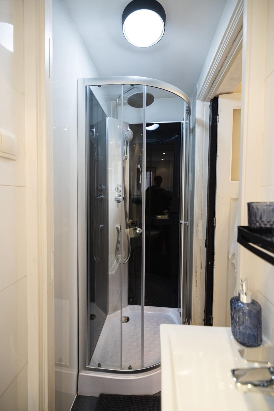 Zaandam stay 15 min to Amsterdam and Zaanse Schans Apartment in Zaandam