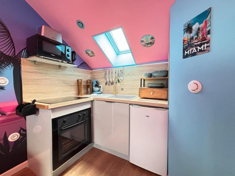 Studio - Miami Vice - Proche Avenue de Champagne Apartment in Epernay