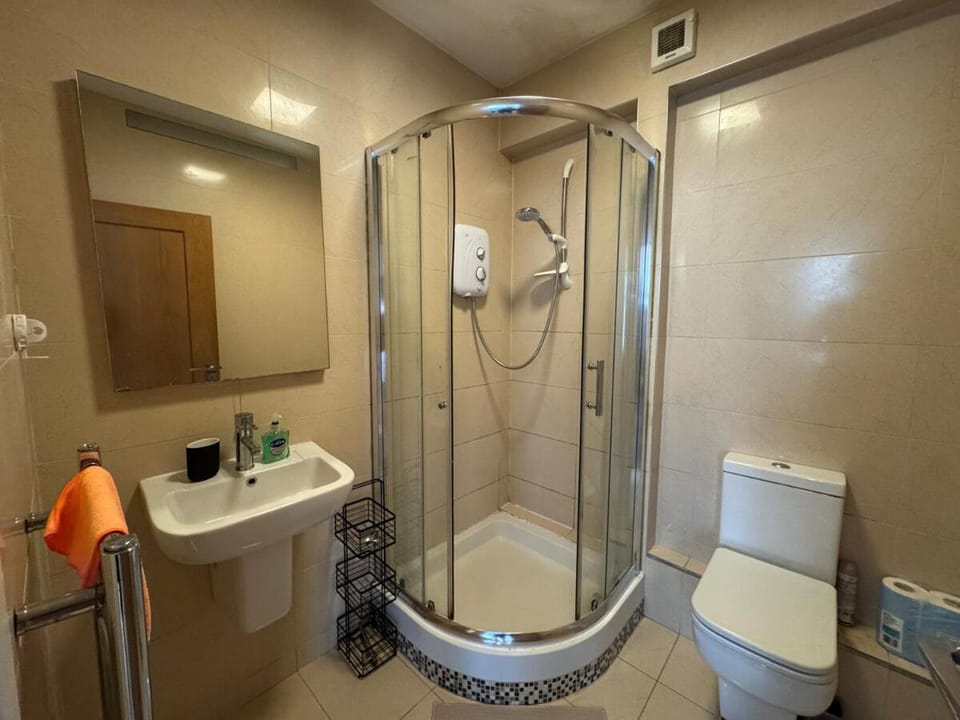 1-Bed + Sofa Bed | Dublin 4 | Excellent Location Apartment in Dublin