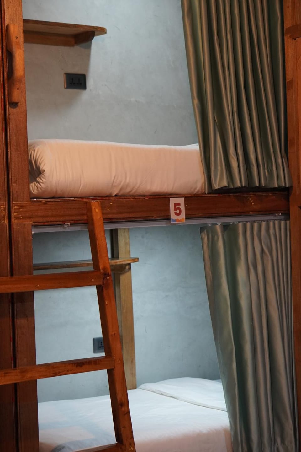 Bed, bunk bed