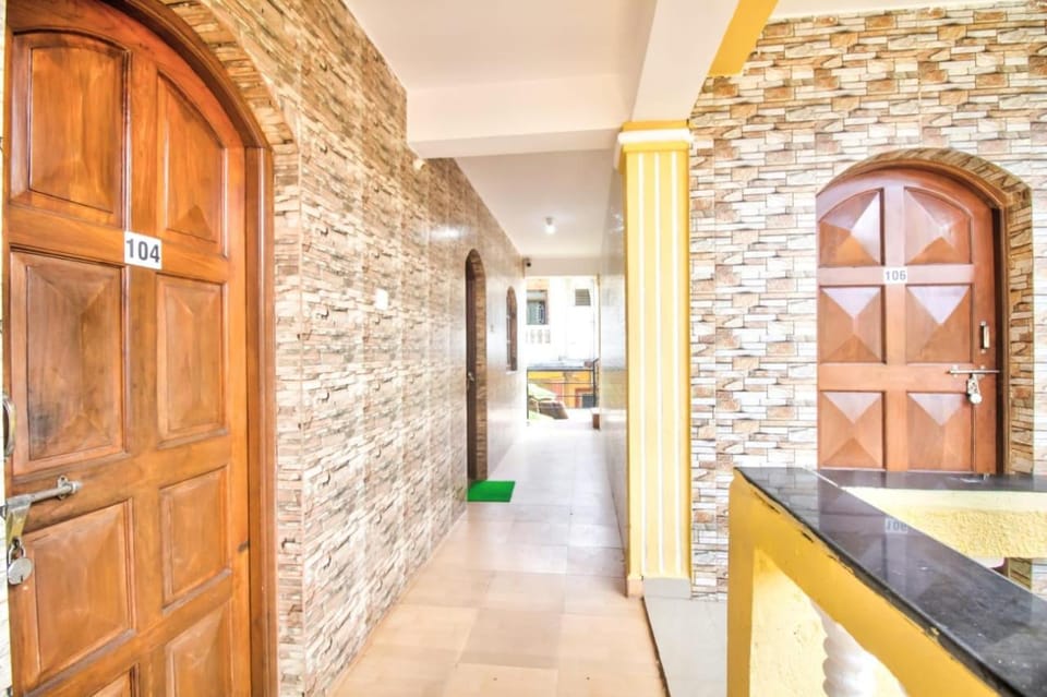 Property building, Restaurant/places to eat, Swimming pool