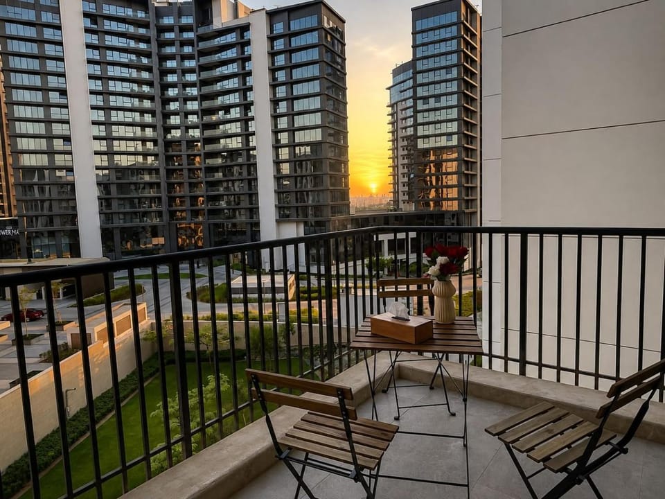 Property building, Garden, View (from property/room), Balcony/Terrace, City view, Sunset