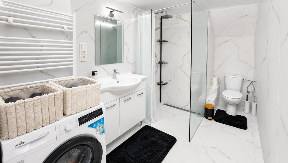 Shower, Toilet, Bathroom, washing machine