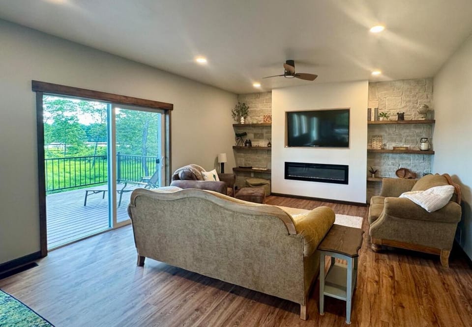 Pier Lake Cabin - Minocqua Cabin in Wisconsin