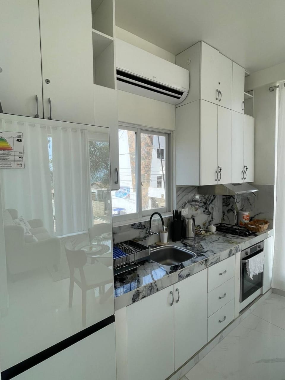 Sweet ocean view, steps from the beach Apartment in Canoas de Punta Sal