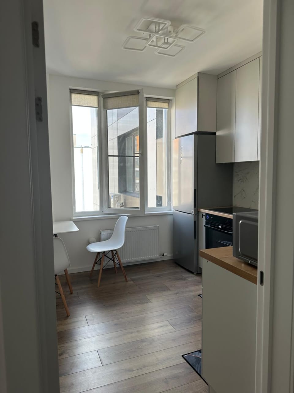 Kitchen or kitchenette, Dining area, oven, stove