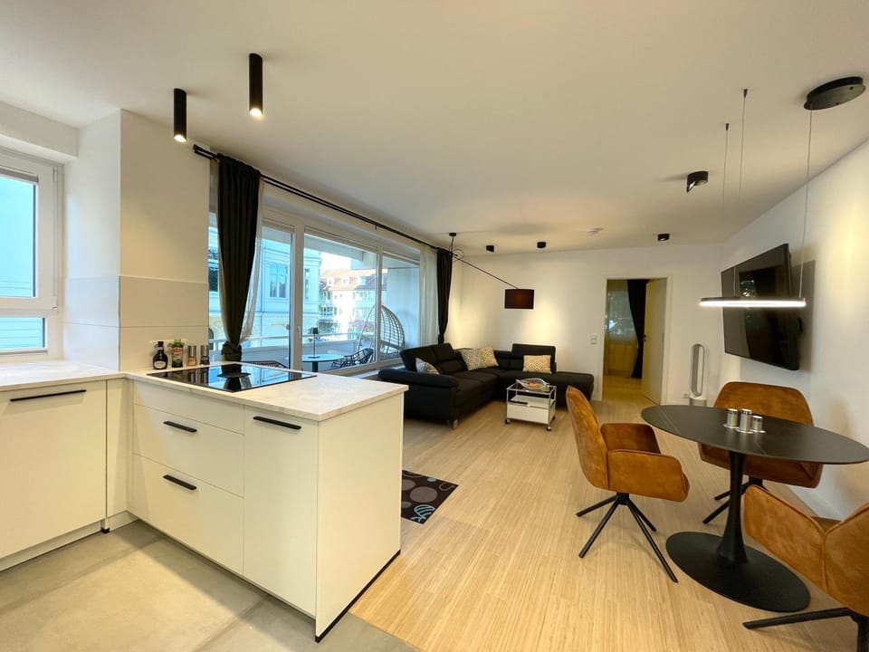 Living room, Seating area, Dining area