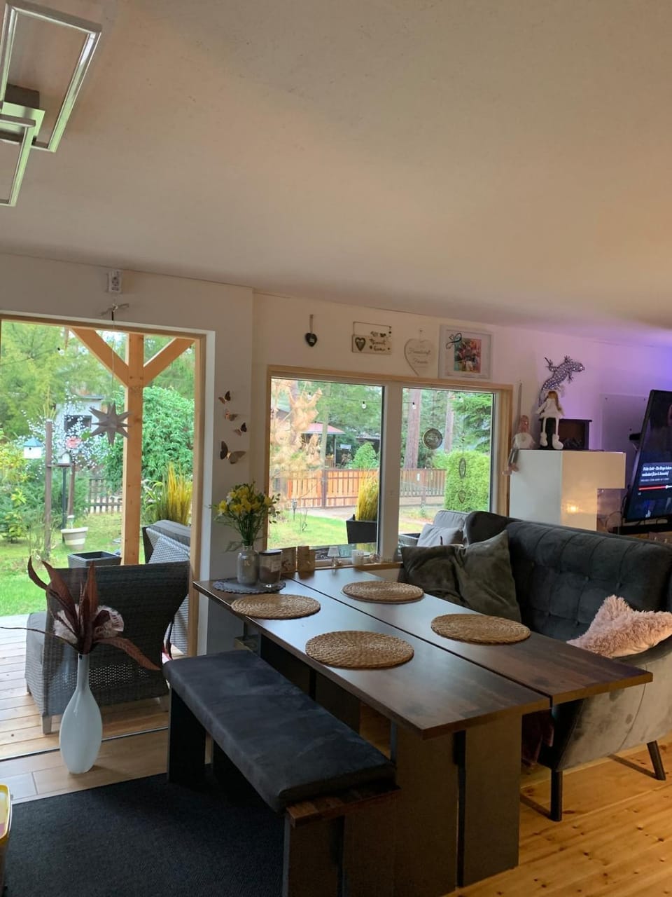 Dining area, Garden view