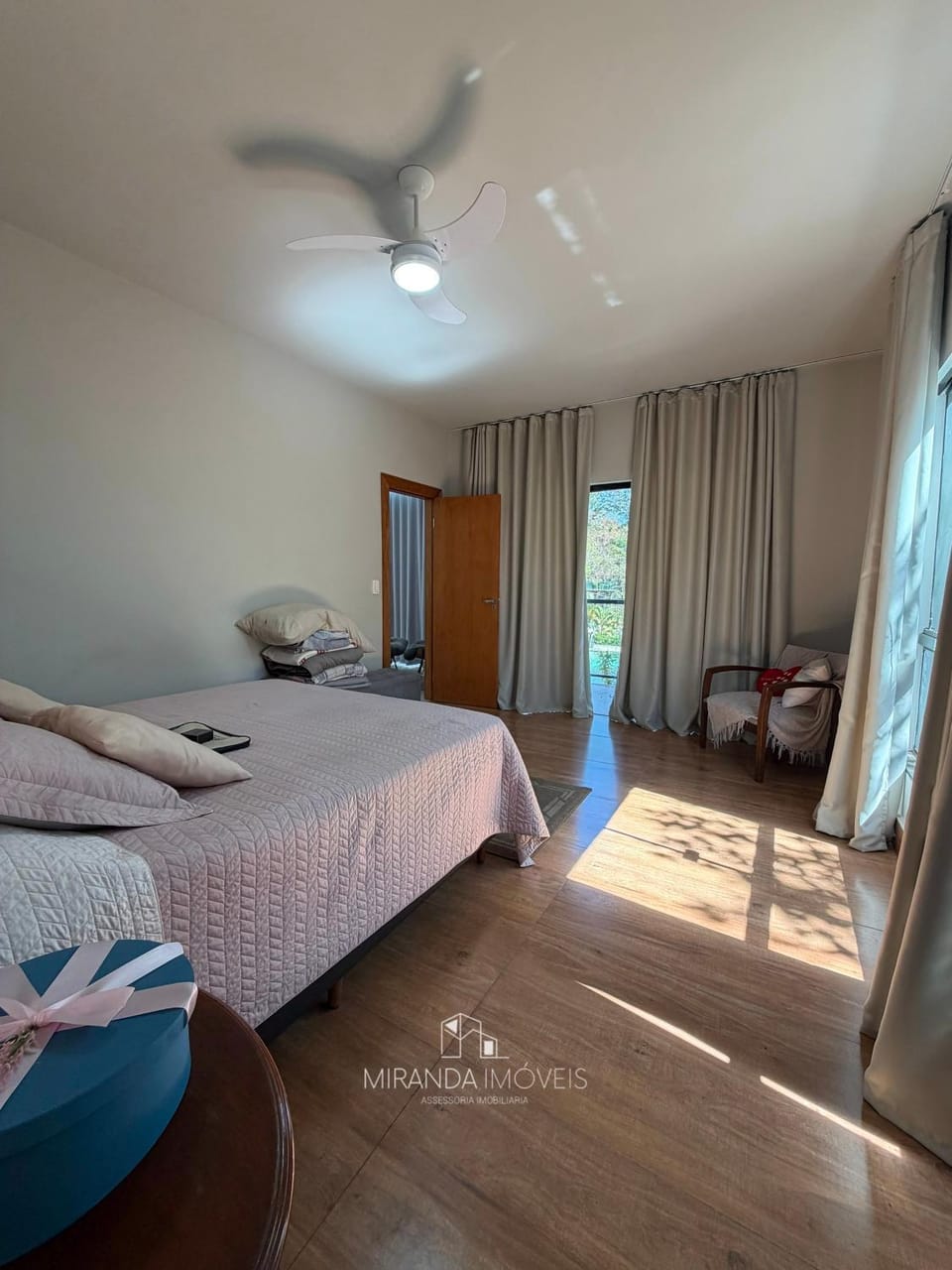 Sítio - casa de temporada em condomínio House in Contagem