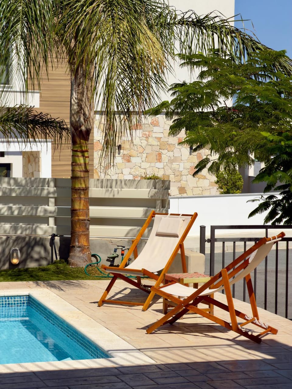 Day, Pool view, Swimming pool, sunbed