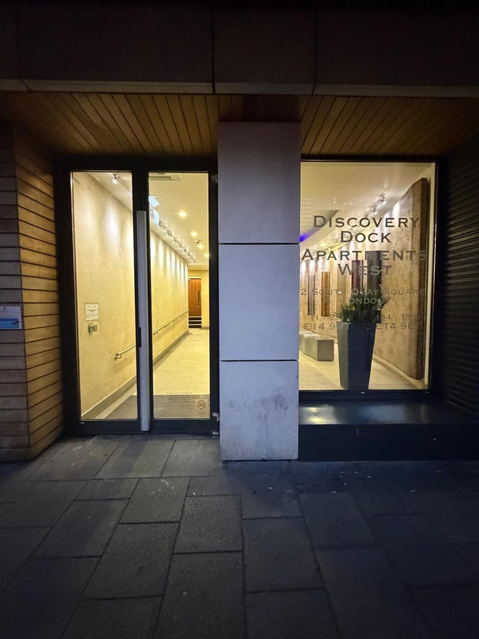 Spacious Staylish One-Bedroom Flat in Canary Wharf Apartment in London