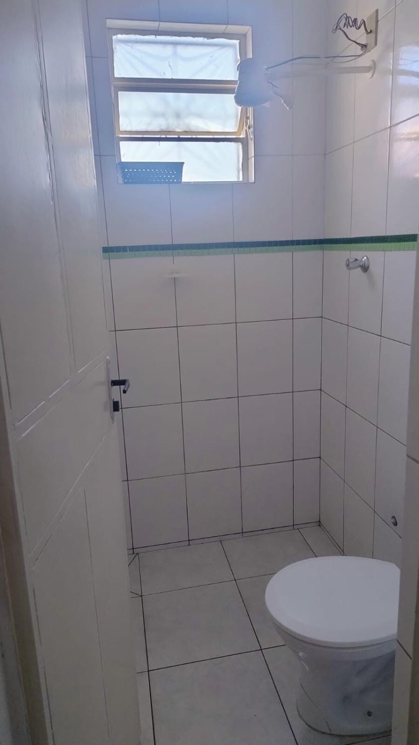 Casa em divinopólis com área gourmet e piscina, fogão a lenha House in State of São Paulo
