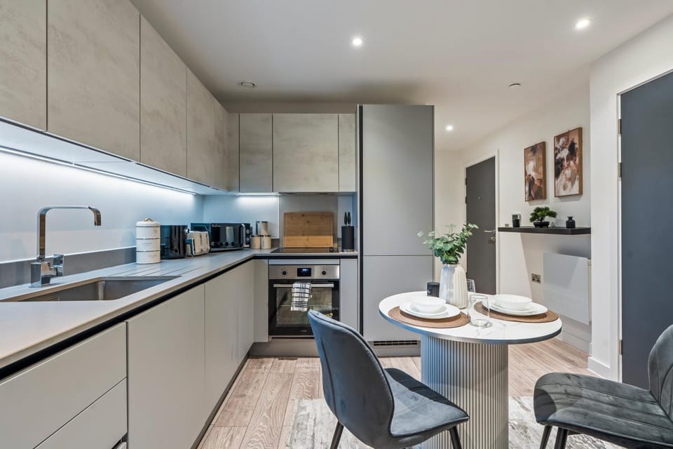 Coffee/tea facilities, Kitchen or kitchenette, Living room, Seating area, Dining area, dishwasher, oven, pet friendly, stove, toaster