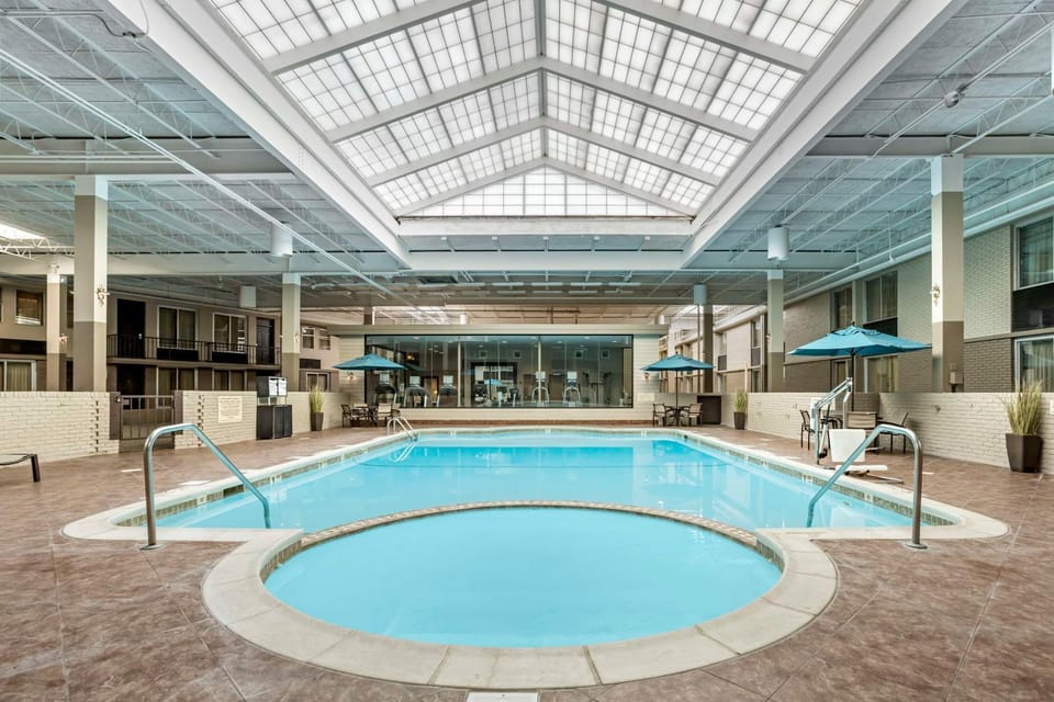 Pool view, Swimming pool