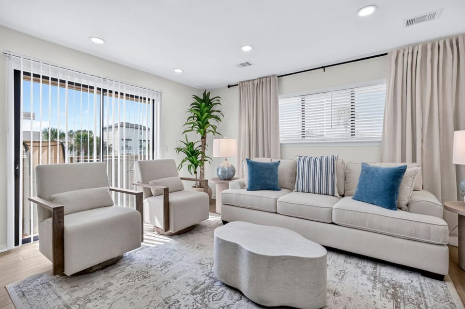 Stay Coastal' StayCoconut' Closer to The Beach Apartment in Miramar Beach