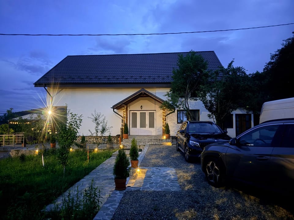 Valmont House Nehoiu Bed and Breakfast in Prahova, Romania