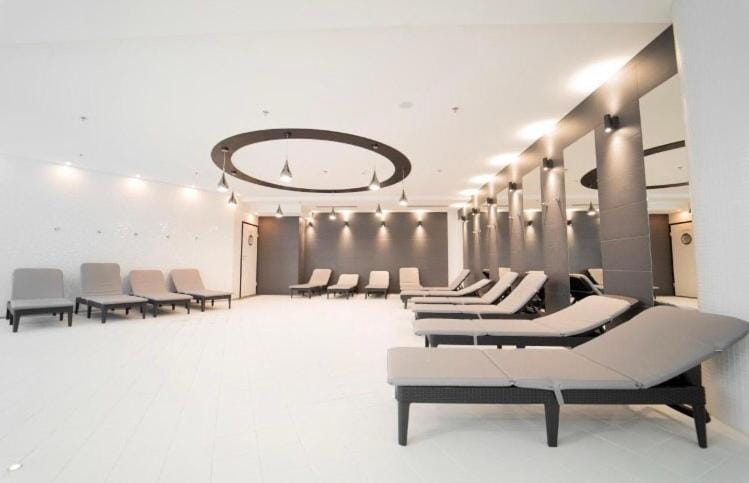 Hanza Tower BLACK 20 SPA & Sauna & Pool & Jacussi Apartment in Szczecin
