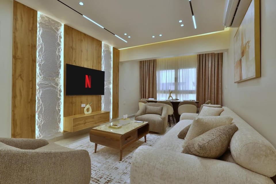 شقه فندقيه فاخره في مدينه نصر بجوار سيتي ستارز مباشره Apartment in Cairo Governorate