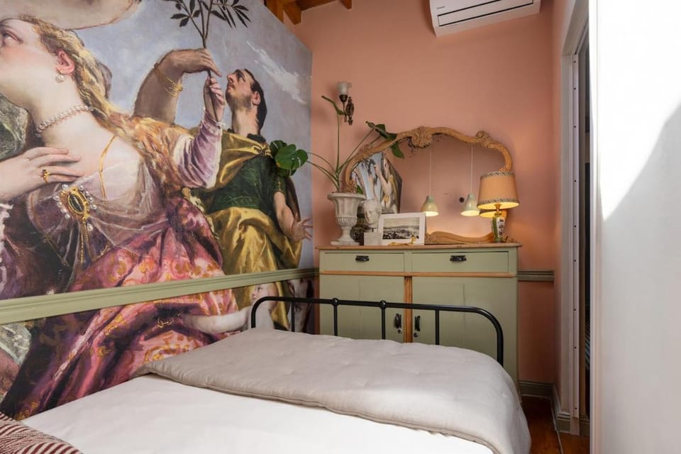 Historic 4BR Balat Mansion with Full AC House in Istanbul