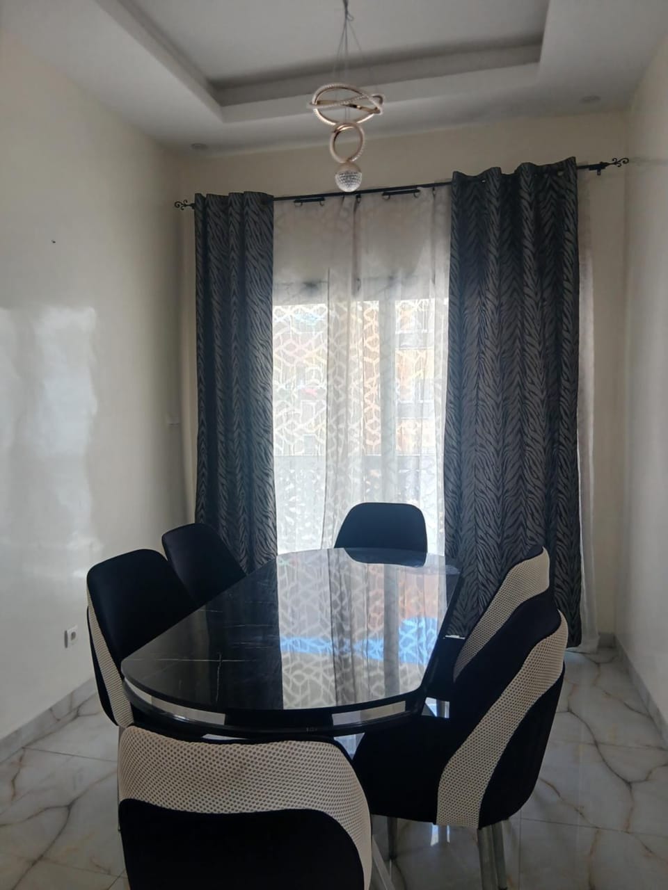 Apparemment renaissance Apartment in Dakar