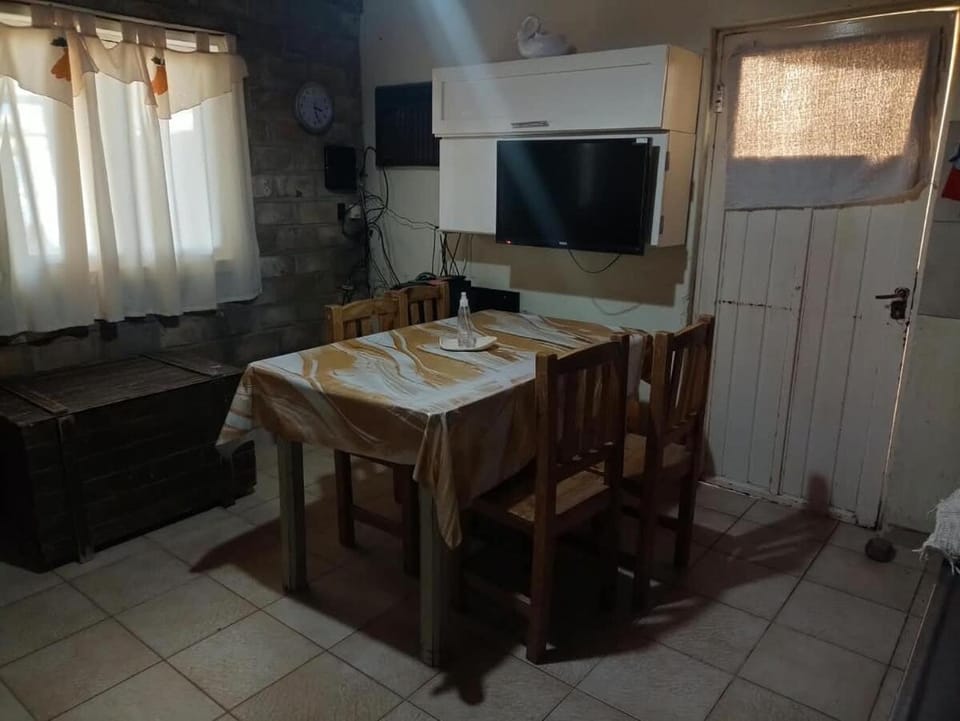 TV and multimedia, Kitchen or kitchenette, Dining area
