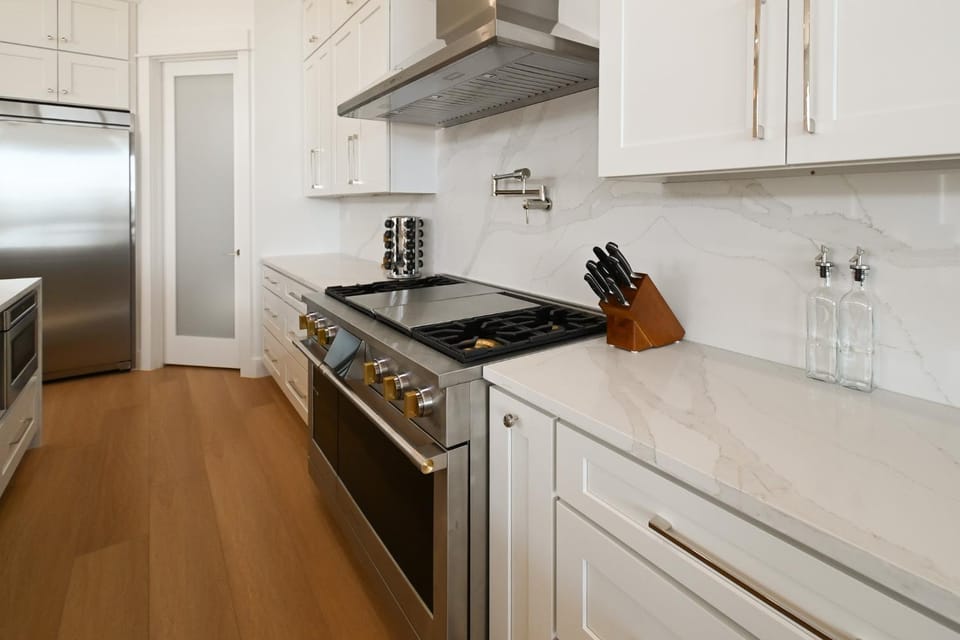 Kitchen or kitchenette, stove