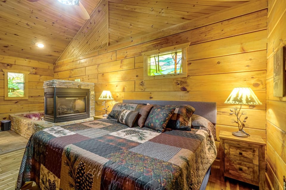 The Highlands: Smoky Mtn Getaway in Sevierville House in Pigeon Forge